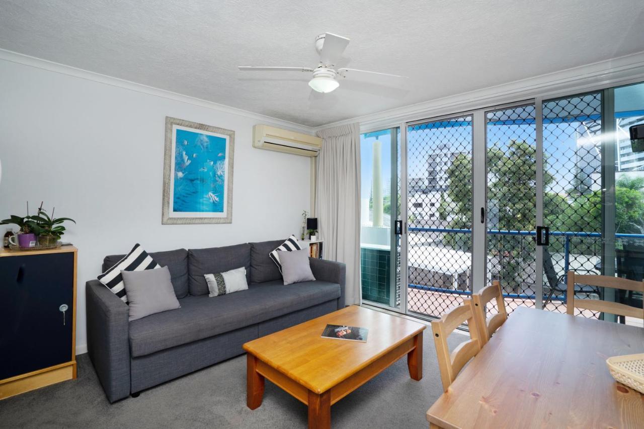 Surfers Beach Resort One โกลด์โคสต์ ภายนอก รูปภาพ